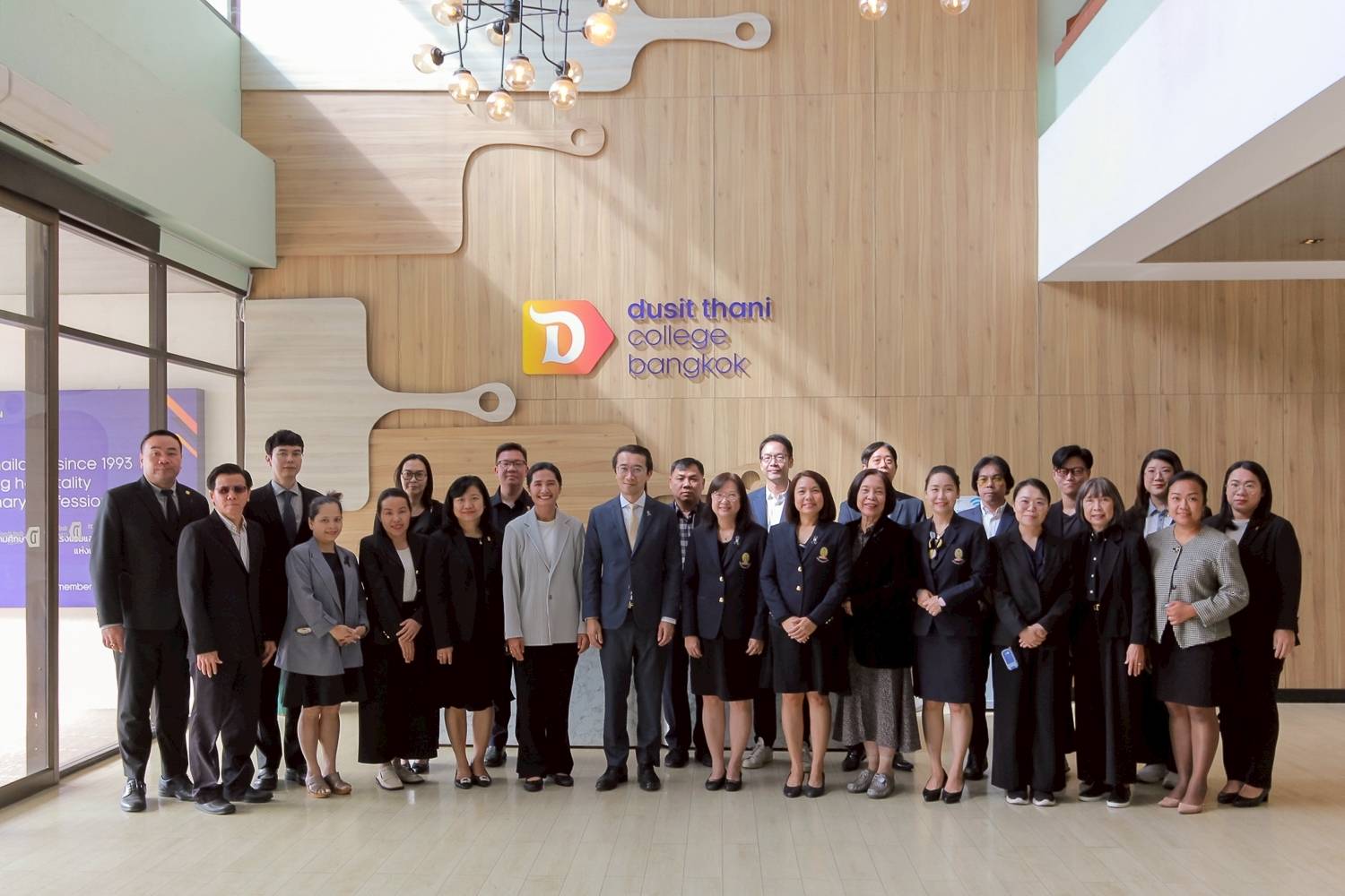 จุฬาฯ ร่วมกับวิทยาลัยดุสิตธานี สร้างความร่วมมือด้านนวัตกรรมอาหารสุขภาพ “GIN-D”